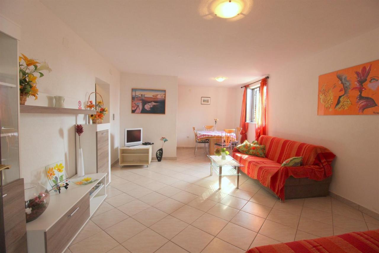 Gianna N2, 600 M From The Beach Novigrad Istria Exterior foto