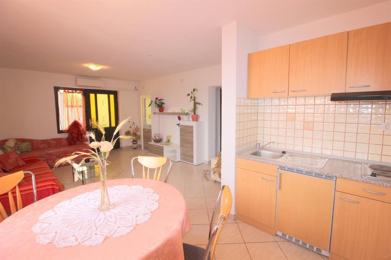 Gianna N2, 600 M From The Beach Novigrad Istria Exterior foto